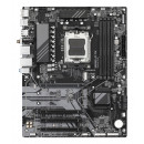 GIGABYTE B650 UD AX Carte Mère - Prend en charge les processeurs AMD Ryzen Série 9000, VRM 6+2+2 phases, jusqu'à 7600MHz DDR5