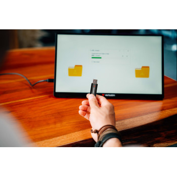 Verbatim V200 Metal USB Drive 64GB lecteur USB flash 64 Go USB Type-A 3.2 Gen 1 (3.1 Gen 1) Noir